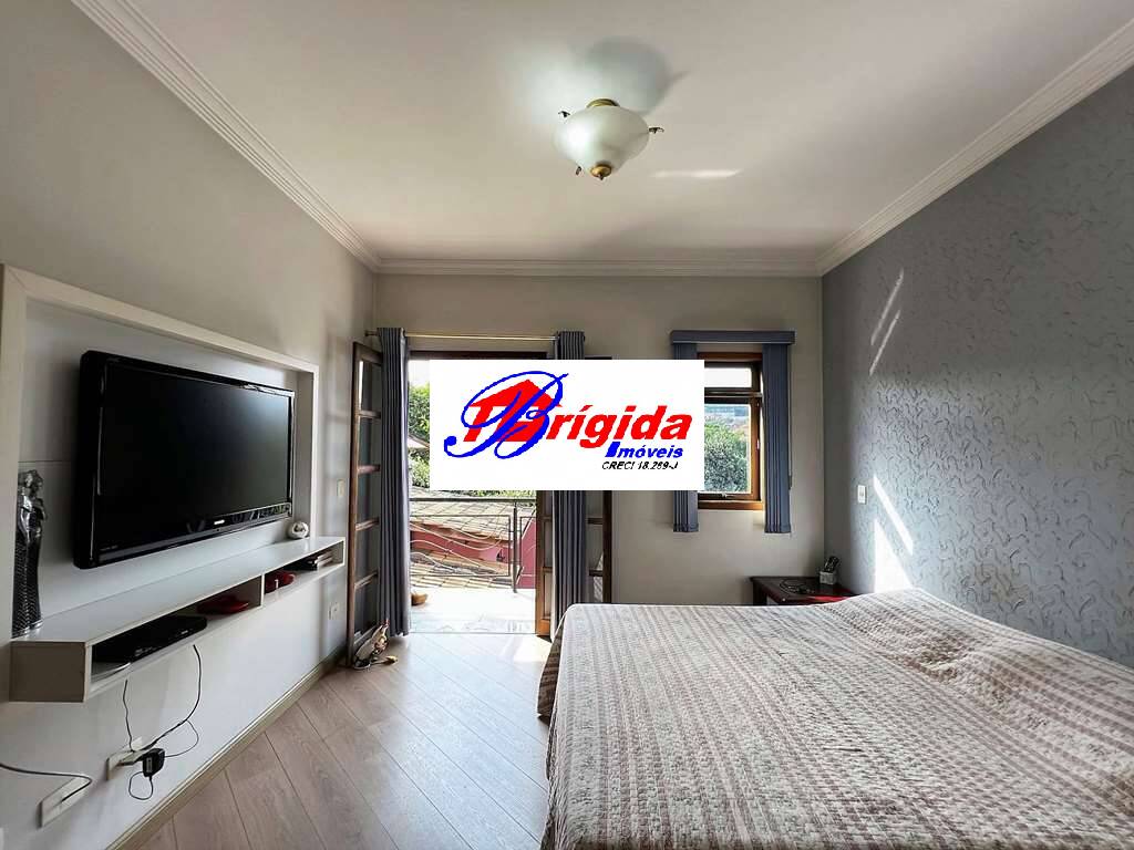 Casa de Condomínio à venda com 3 quartos, 360m² - Foto 30