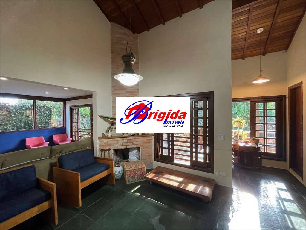 Casa de Condomínio à venda com 4 quartos, 220m² - Foto 13