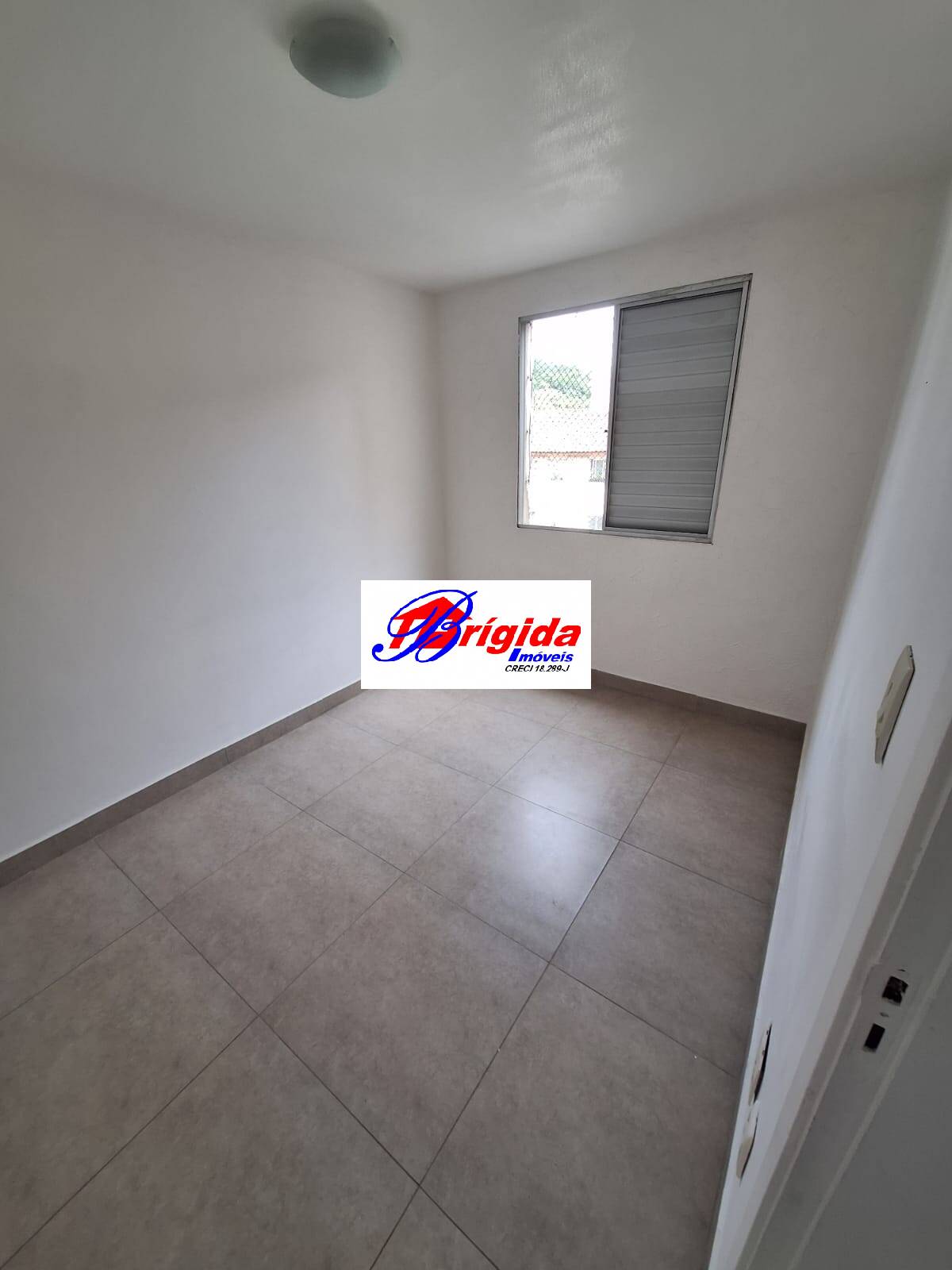 Apartamento à venda com 2 quartos, 45m² - Foto 2