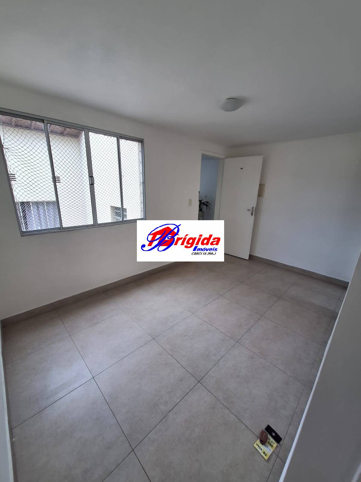 Apartamento à venda com 2 quartos, 45m² - Foto 3