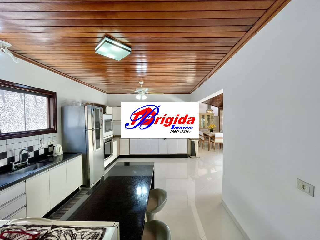 Casa de Condomínio à venda com 3 quartos, 215m² - Foto 34