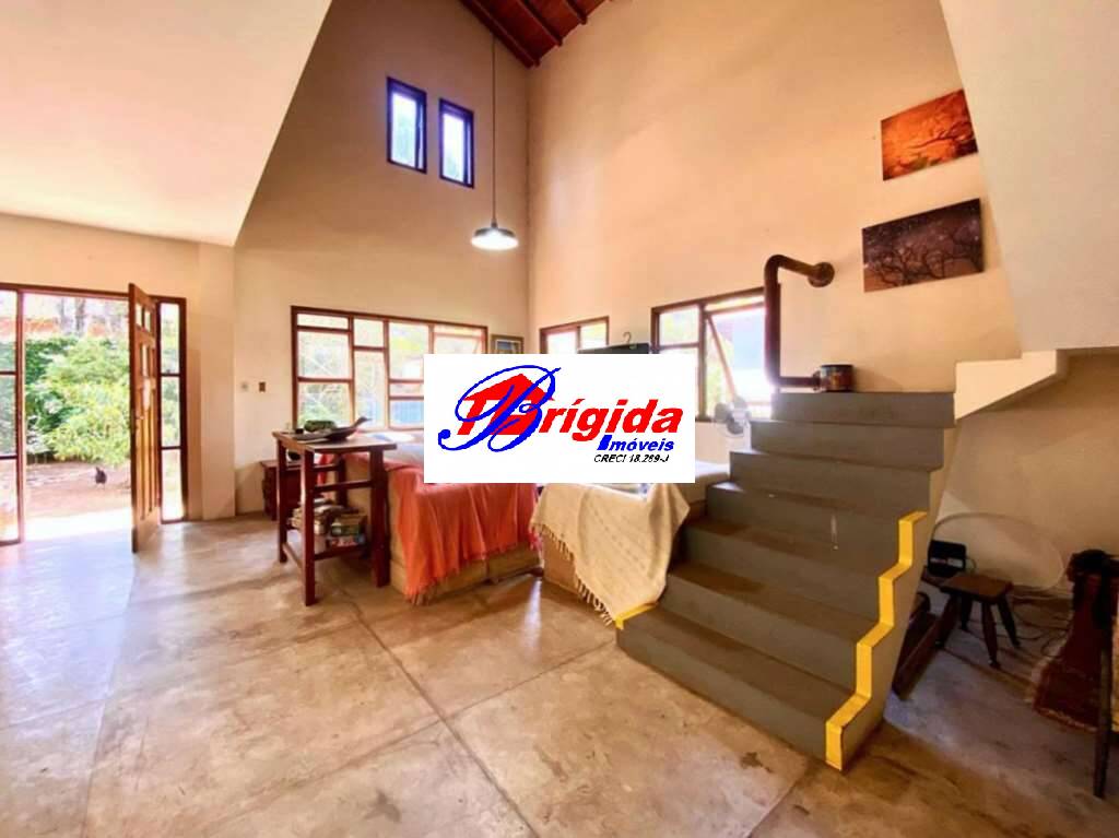 Casa de Condomínio à venda com 4 quartos, 303m² - Foto 1