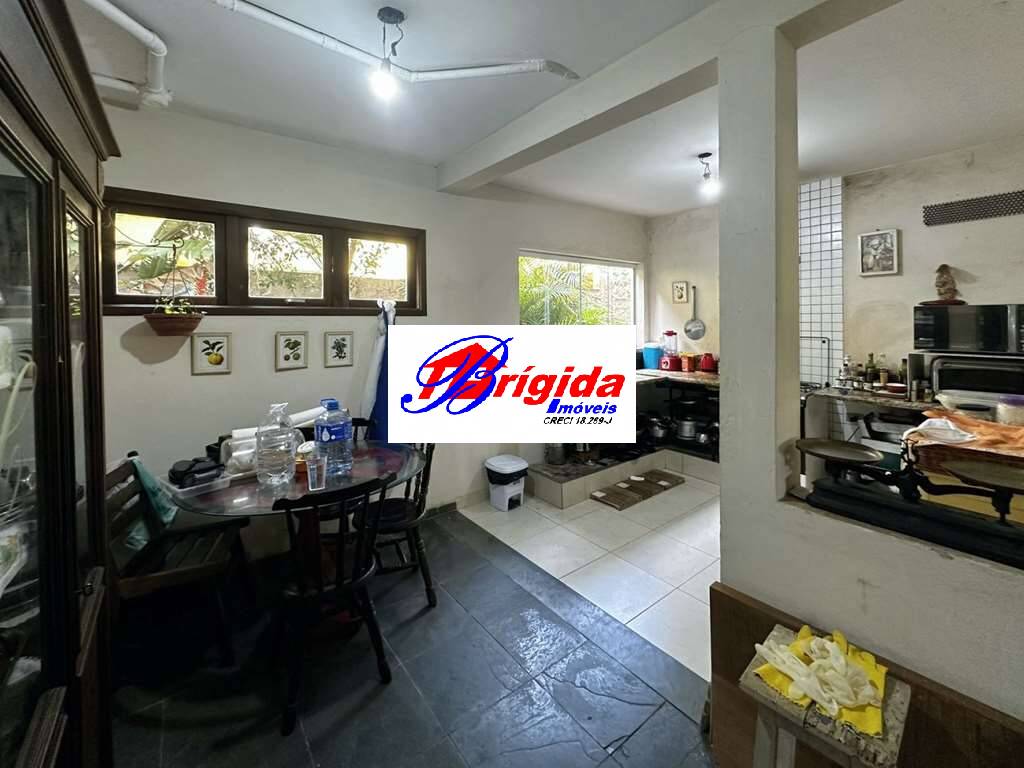 Casa de Condomínio à venda com 4 quartos, 303m² - Foto 18