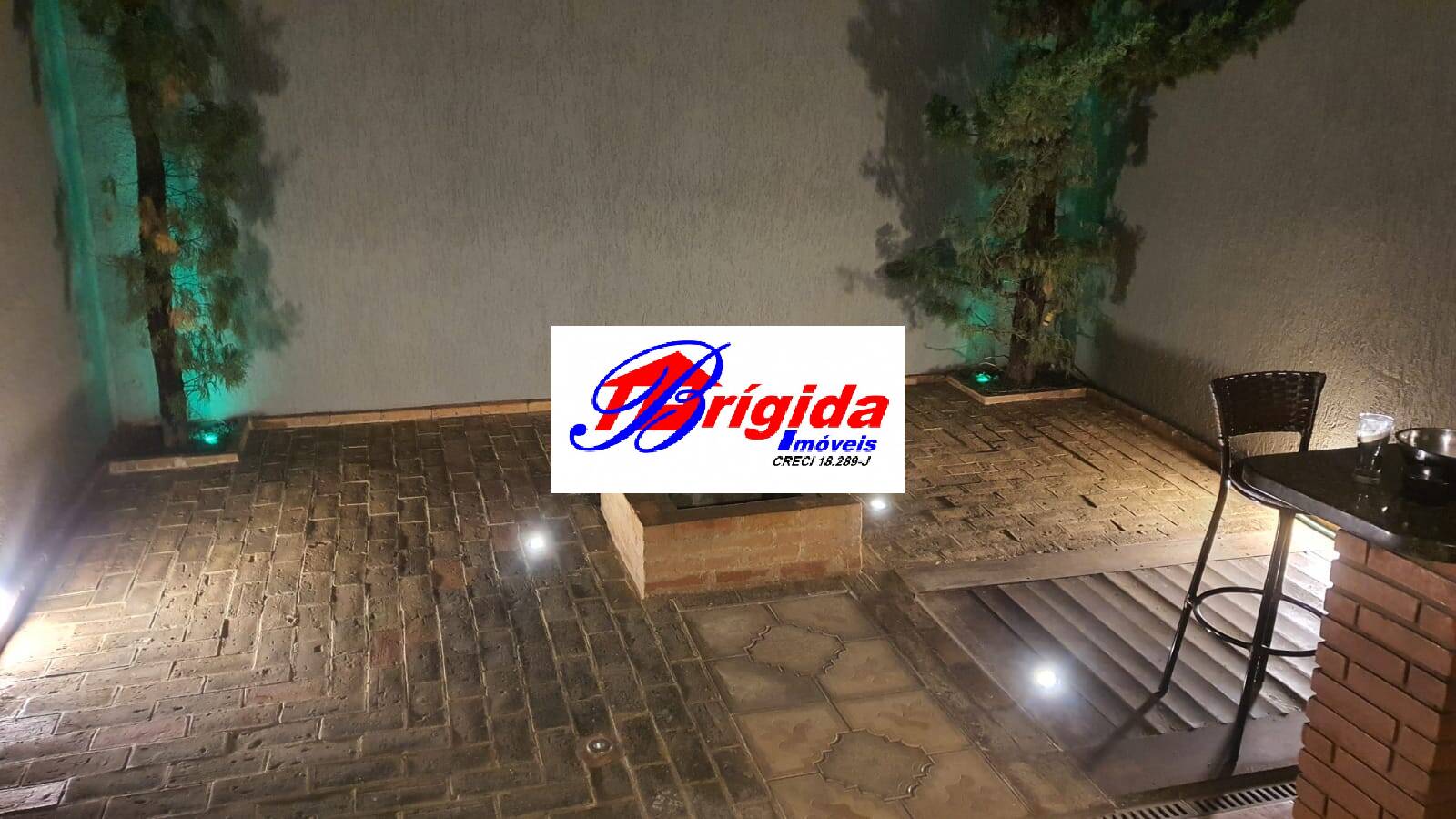 Casa à venda com 2 quartos, 170m² - Foto 13