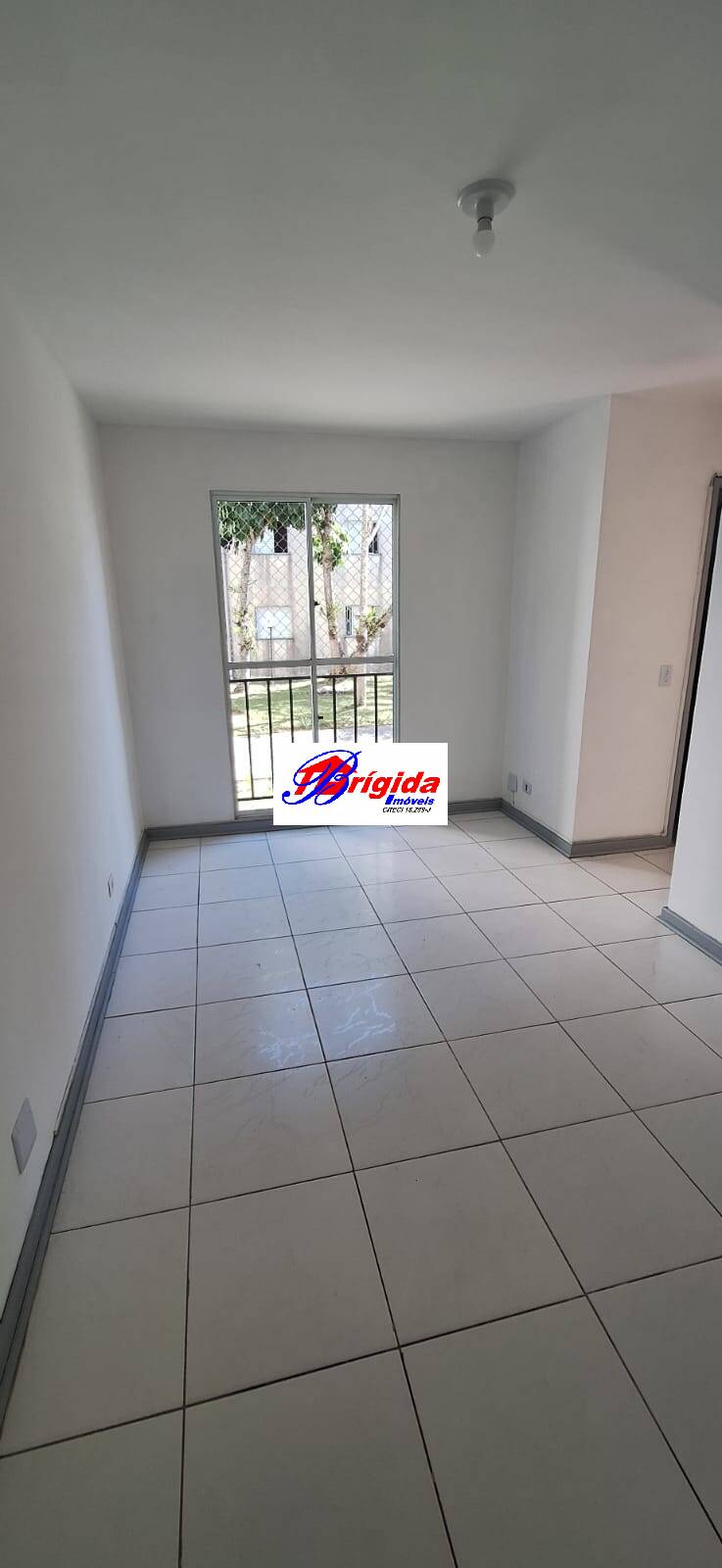 Apartamento à venda e aluguel com 2 quartos, 45m² - Foto 2