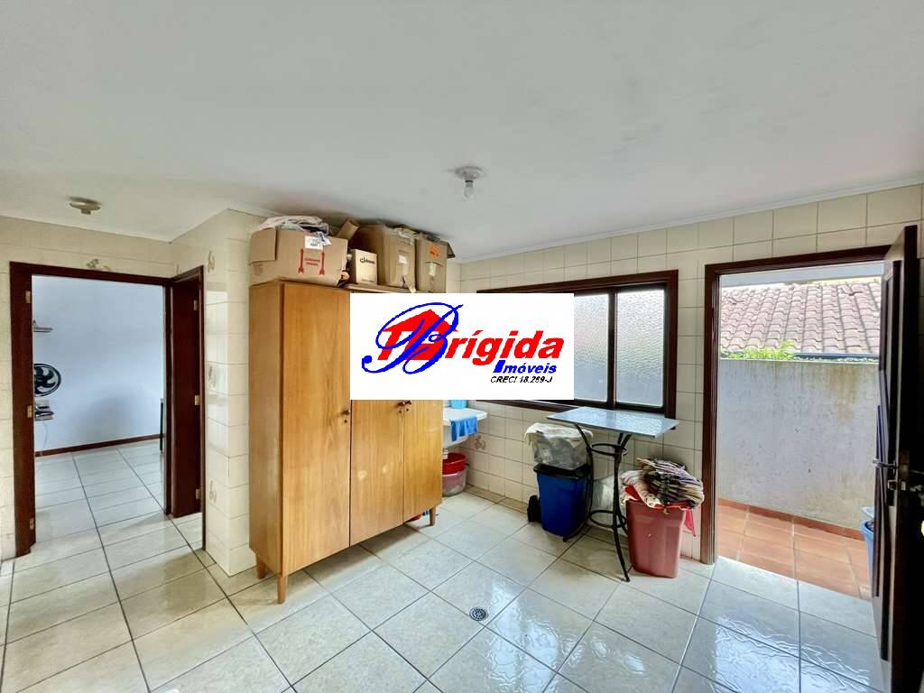 Casa de Condomínio à venda com 4 quartos, 350m² - Foto 17