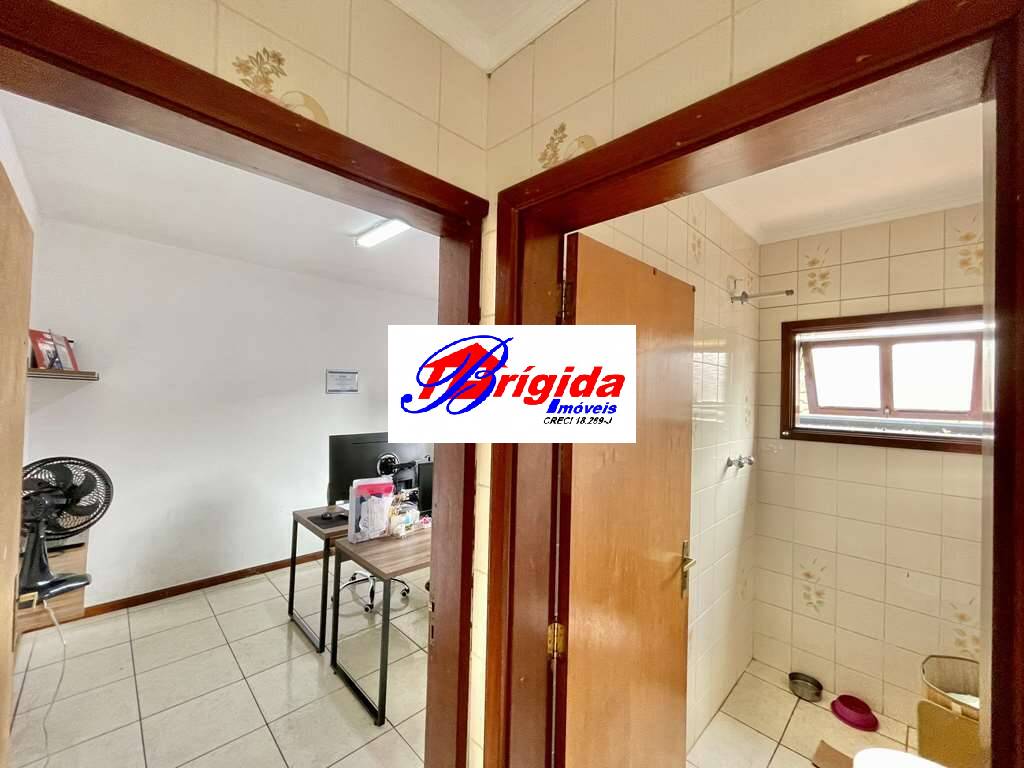 Casa de Condomínio à venda com 4 quartos, 350m² - Foto 18