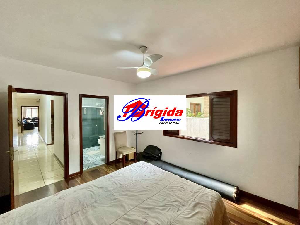 Casa de Condomínio à venda com 4 quartos, 350m² - Foto 14